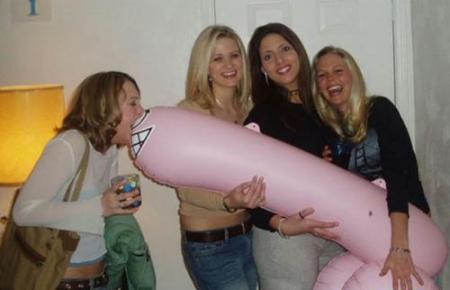 les filles la réalité et le palpable est beaucoup mieux.